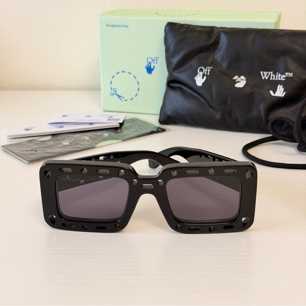 New! Off-White Black Sunglasses, OERI025 1007, Unisex, Authentic